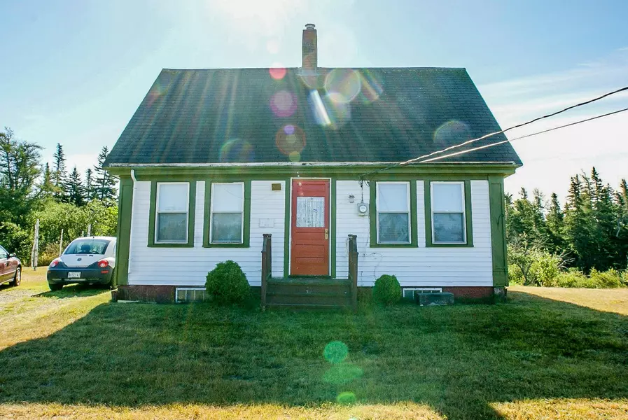 25 Mason Bay RD, Jonesport, ME 04649