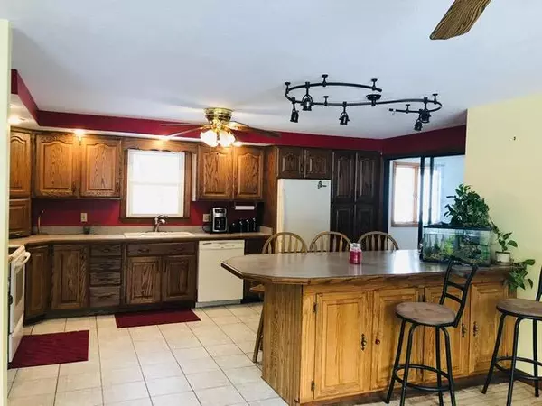 Mechanic Falls, ME 04256,15 4th AVE