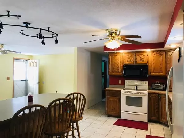 Mechanic Falls, ME 04256,15 4th AVE