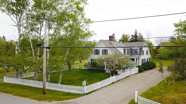 442 Pendleton Point RD, Islesboro, ME 04848