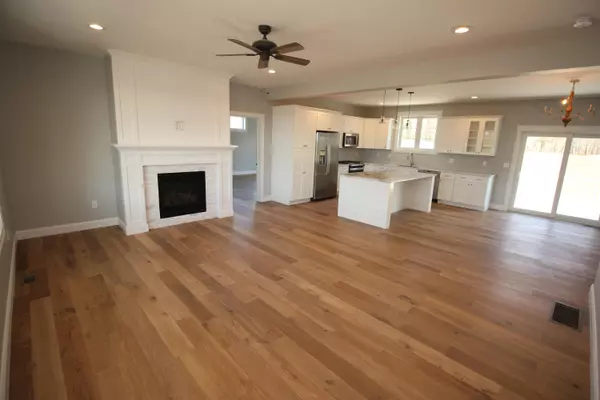 Kittery, ME 03904,28 Seward Farm LN