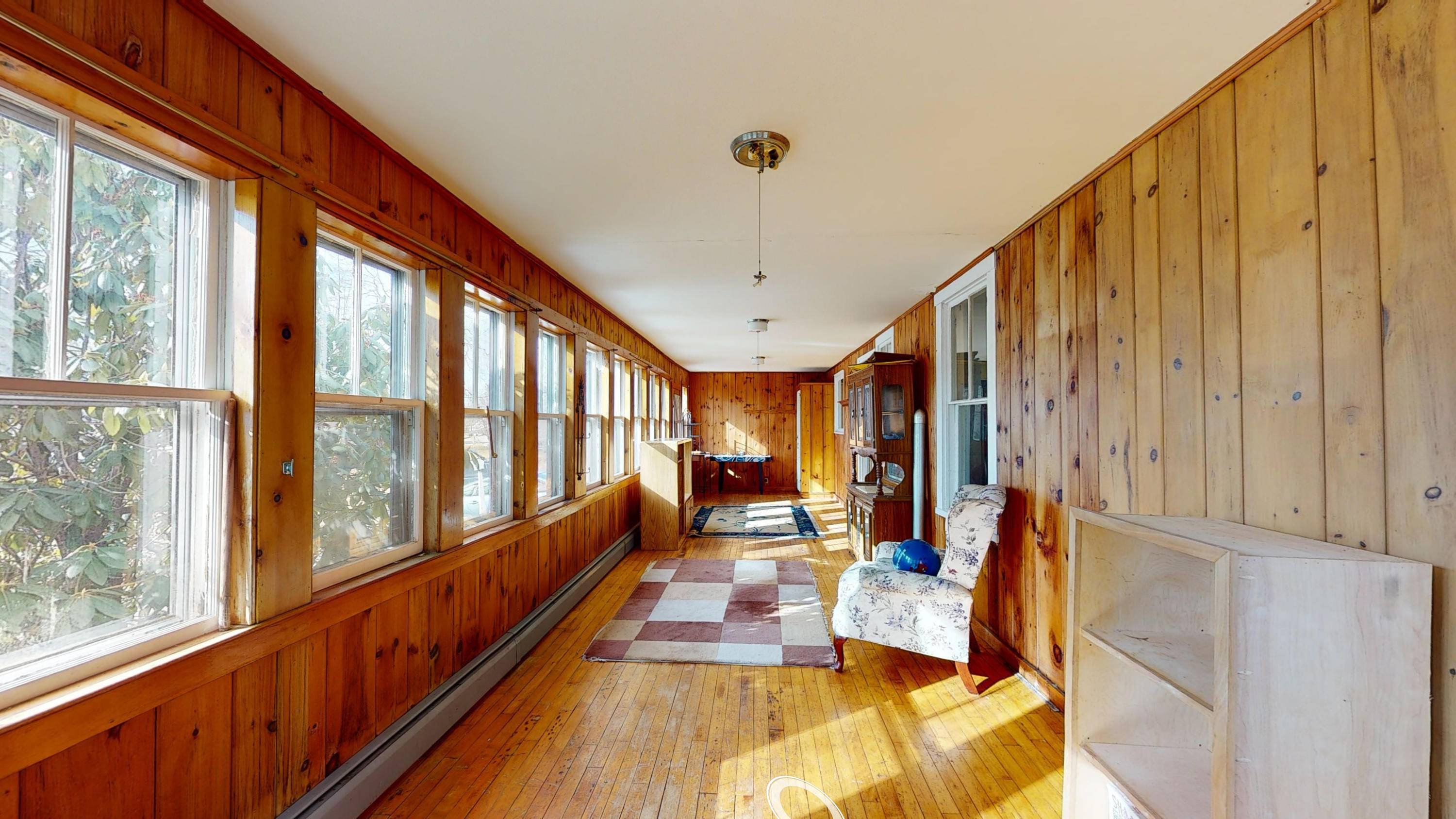 Waldoboro, ME 04572,84 School ST