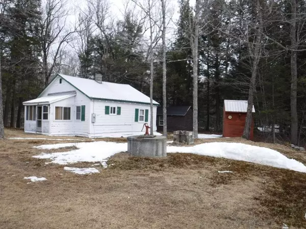 6 Stetson RD, Carthage, ME 04224