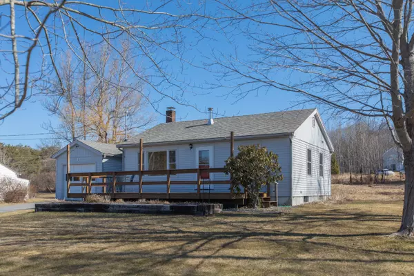 5 Melvin Heights RD, Camden, ME 04843