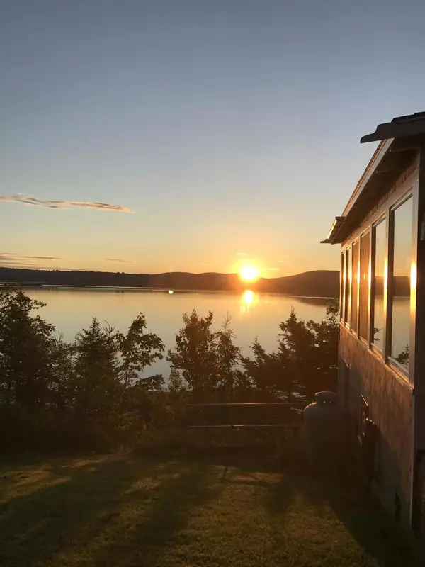 Robbinston, ME 04671,51 Huckins Cove RD
