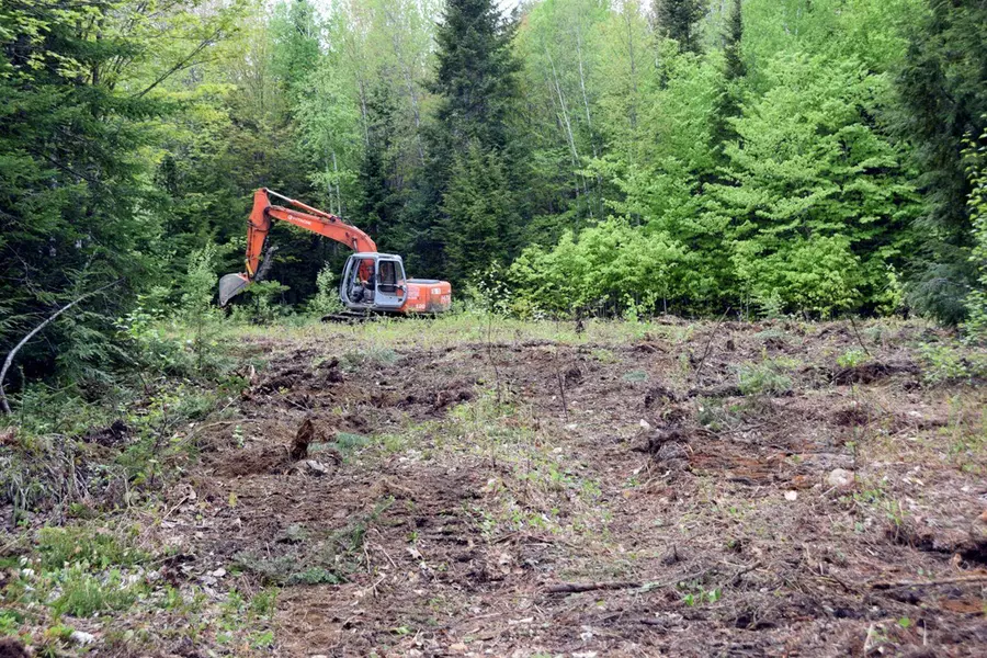 M10 L30-3 & 3A Halls Bridge RD, Canaan, ME 04924