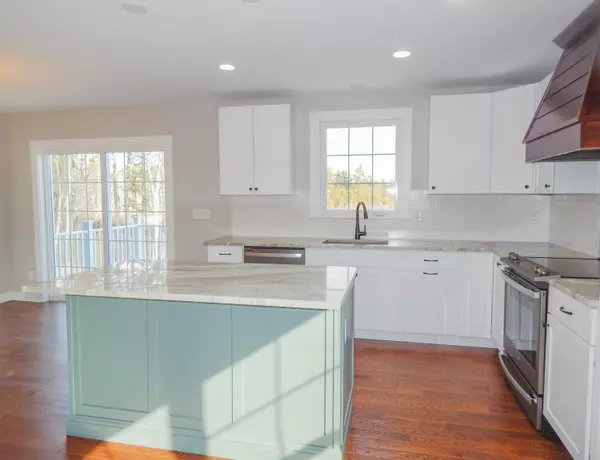 Kittery, ME 03904,47 Huntington WAY