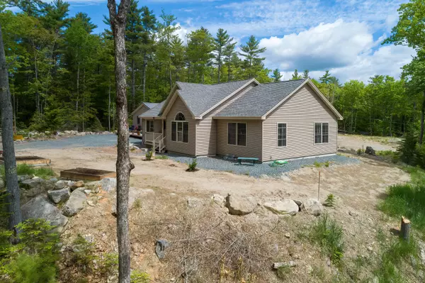 Surry, ME 04684,353 North Bend RD