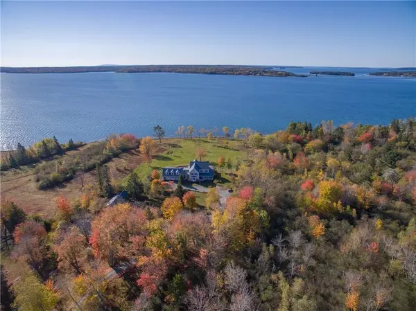 Sedgwick, ME 04673,516 Reach RD