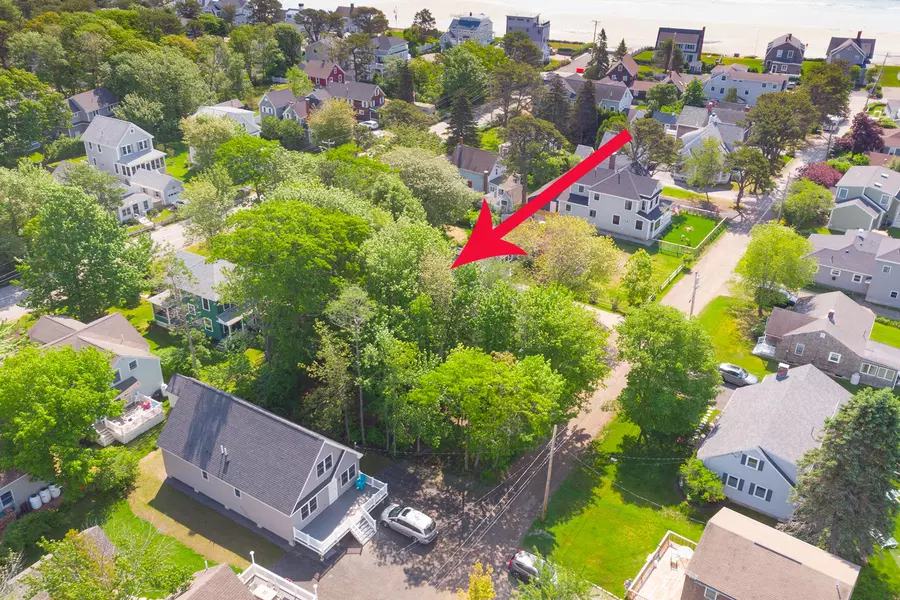 56 Grove ST, Wells, ME 04090