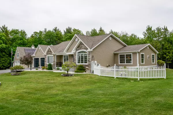 36 Brocklebank DR, Bridgton, ME 04009