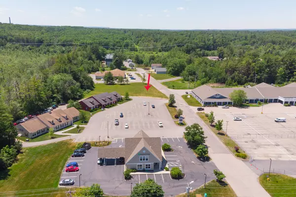 Eliot, ME 03903,17 Levesque DR #4