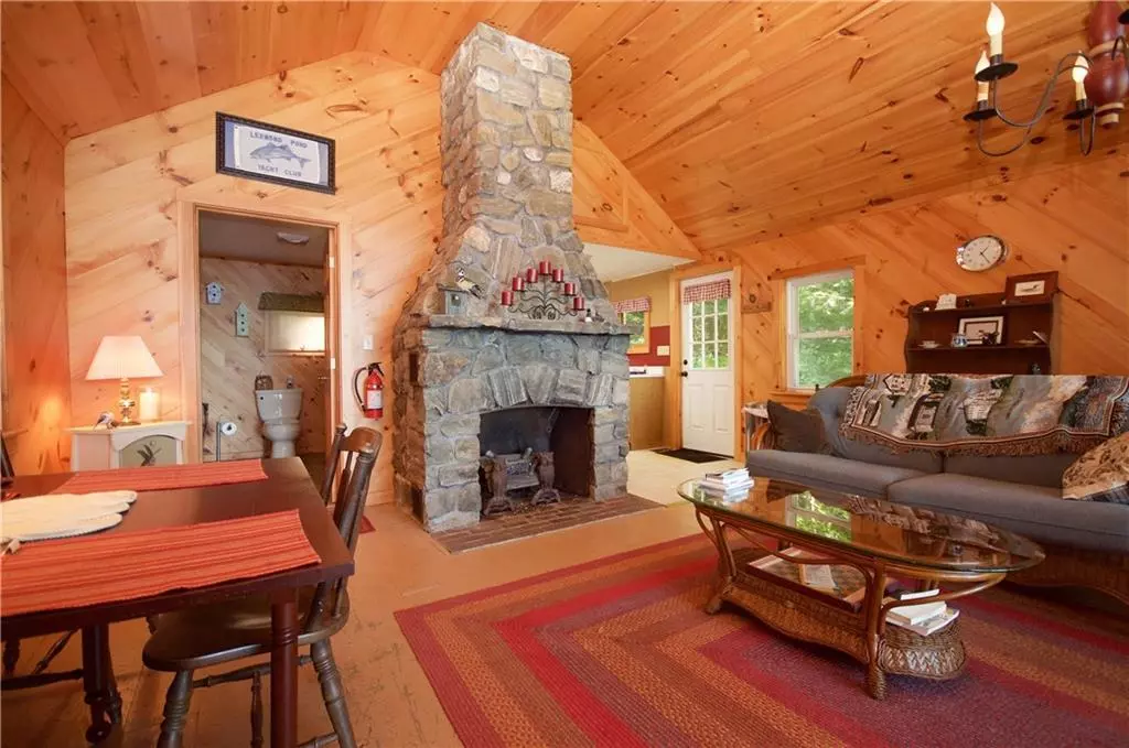 Hope, ME 04847,82 Annis LN