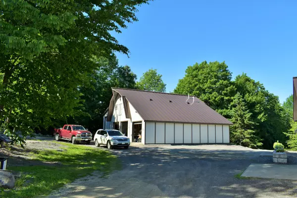 Saint Albans, ME 04971,28 Valley View Lane