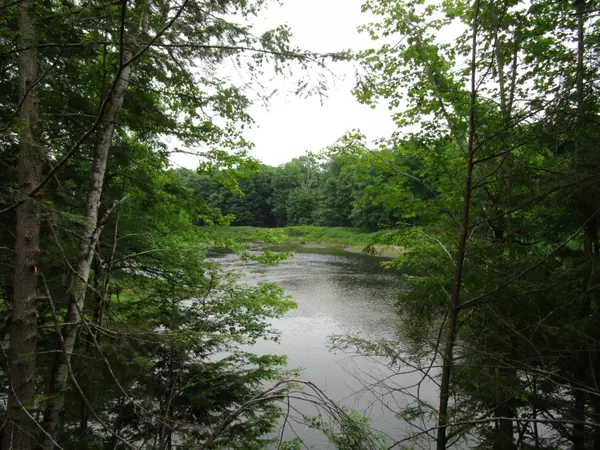 Howland, ME 04448,01 maxfield road RD