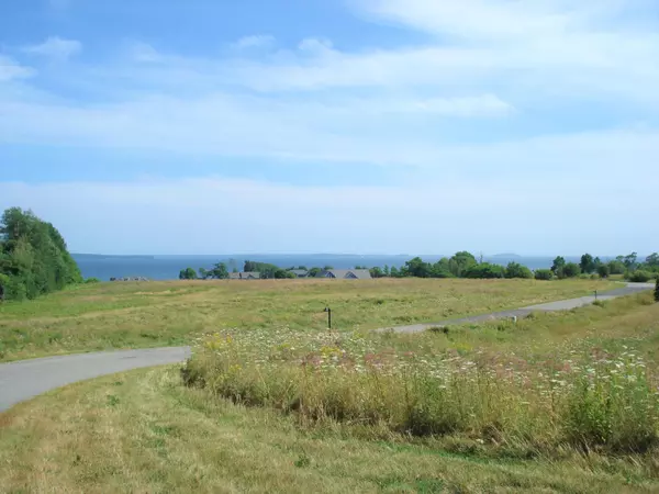 2353 Atlantic HWY, Lincolnville, ME 04849