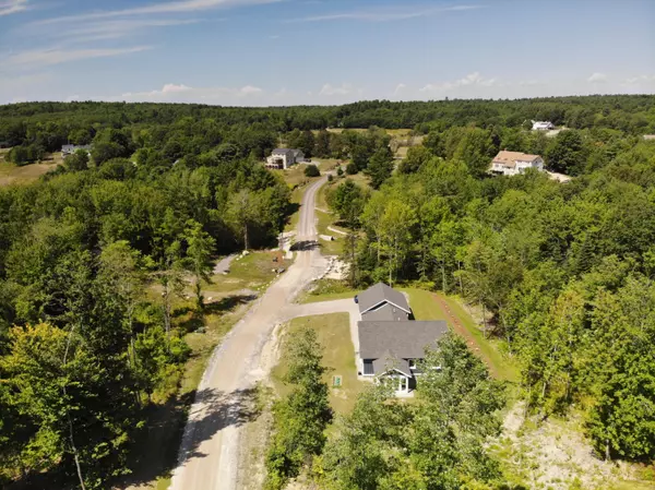 Brunswick, ME 04011,29 Rose Douglas LN