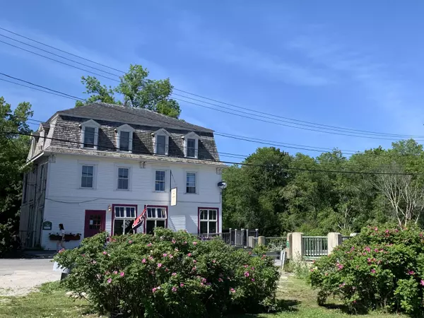 Warren, ME 04864,310 Main ST