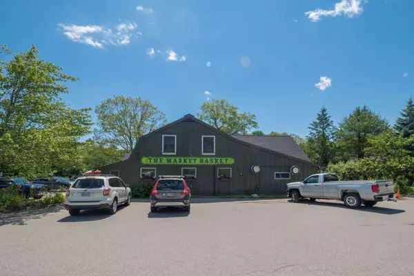 Rockport, ME 04856,223 Commercial ST