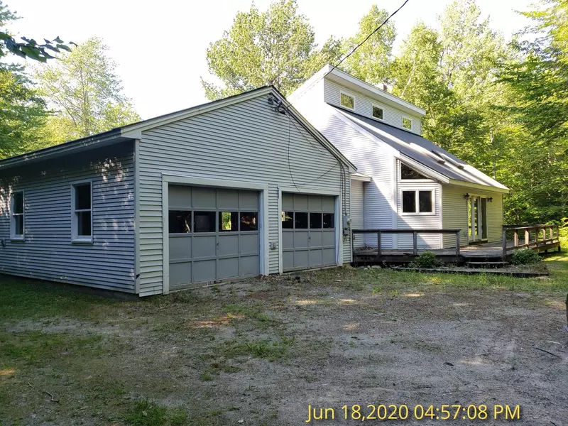 221 Dunn RD, Belgrade, ME 04917
