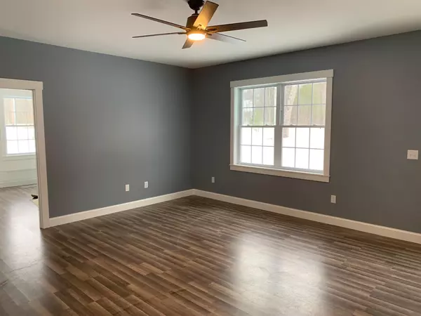 West Gardiner, ME 04345,104 Matthew LN