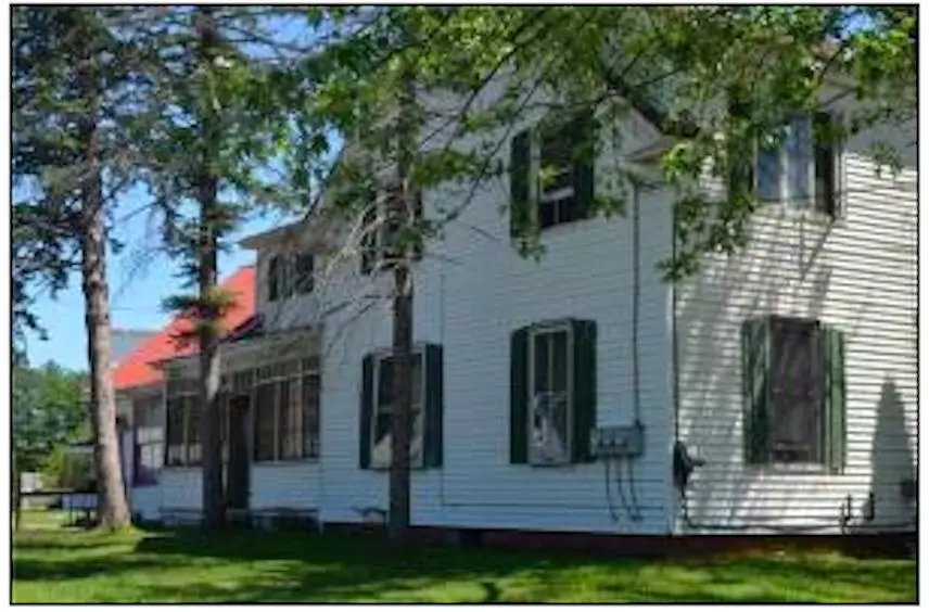 1027 Sabattus ST, Lewiston, ME 04240