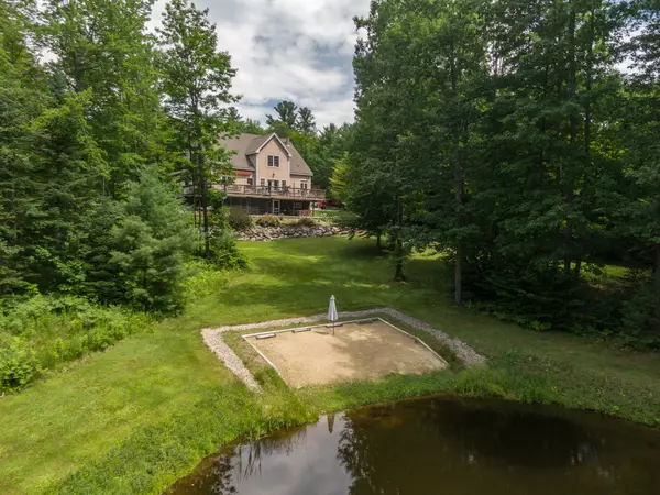 429 Mount Mica RD, Paris, ME 04281