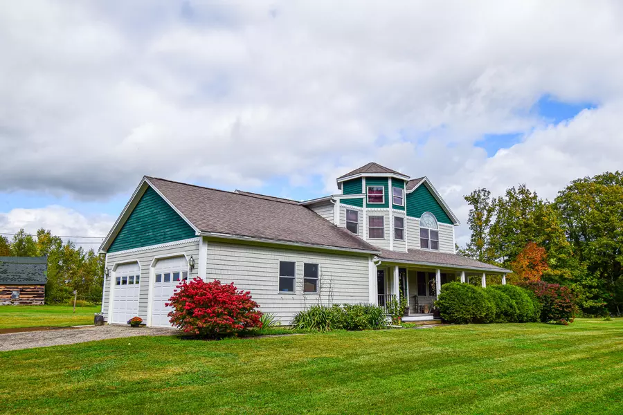 32 Harding RD, Albion, ME 04910