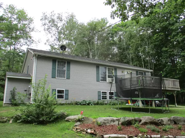 101 Birch LN, Warren, ME 04864