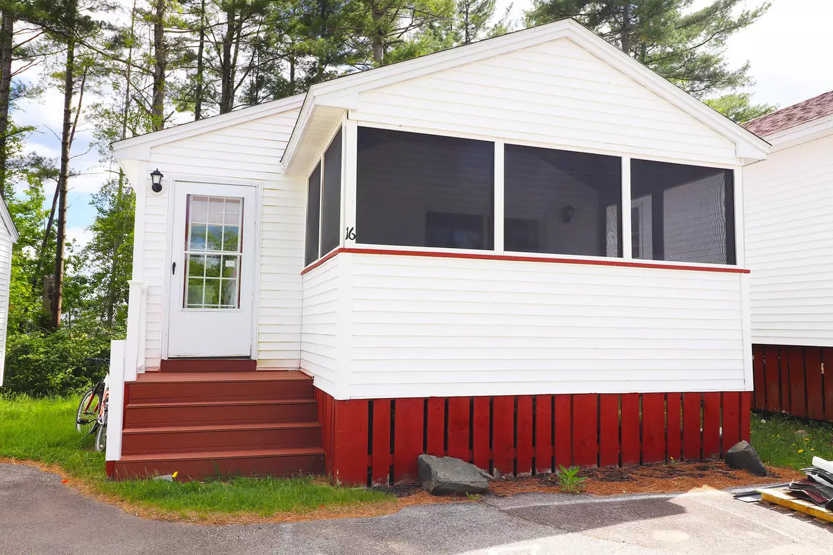 Wells, ME 04090,1139 Post RD #16