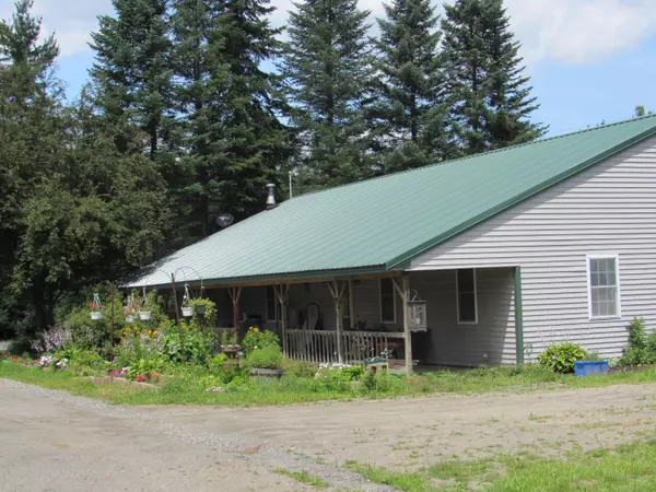 Norridgewock, ME 04957,722 Mercer RD