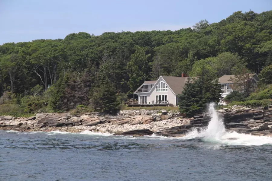 269 State Route 32, Bristol, ME 04541