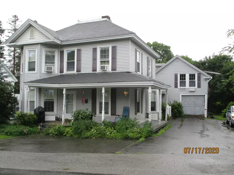 58 Maple ST, Dexter, ME 04930