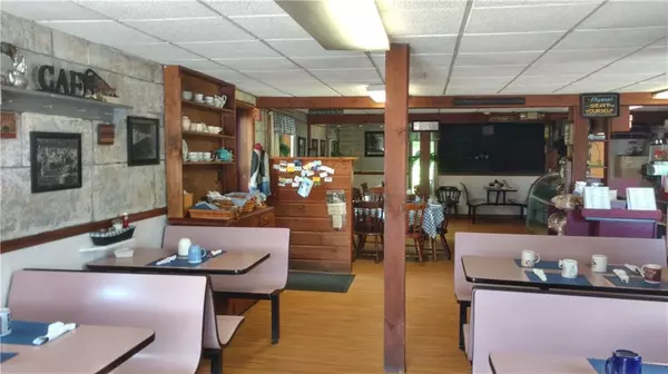 Norridgewock, ME 04957,66 Main ST