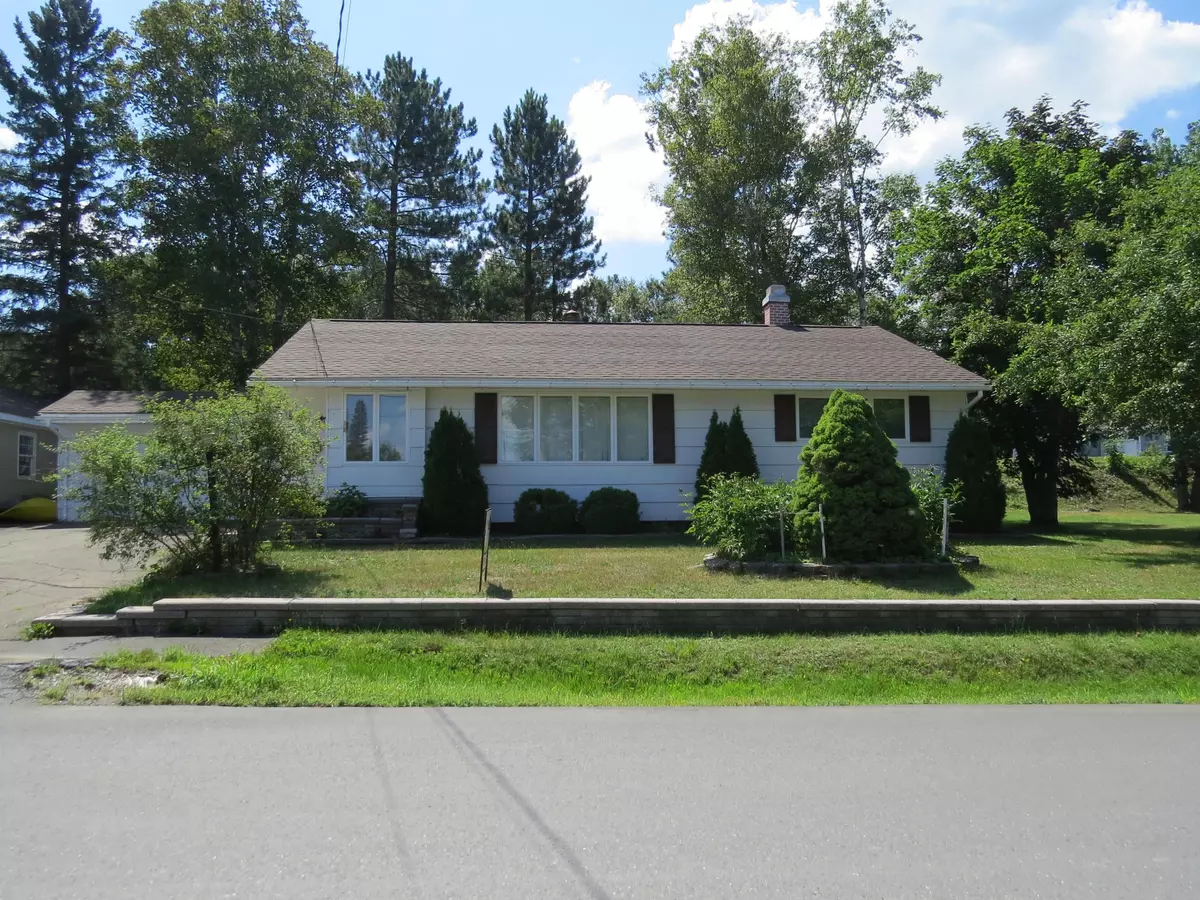 Fort Kent, ME 04743,29 Pearl ST