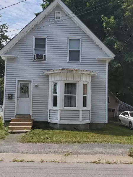 45 Getchell ST, Brewer, ME 04412