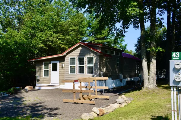 Warren, ME 04864,43 Fox Den LN #43