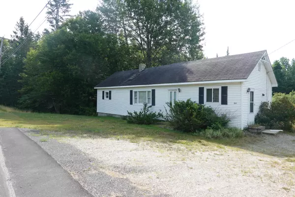 261 US Rt 1, Stockton Springs, ME 04981