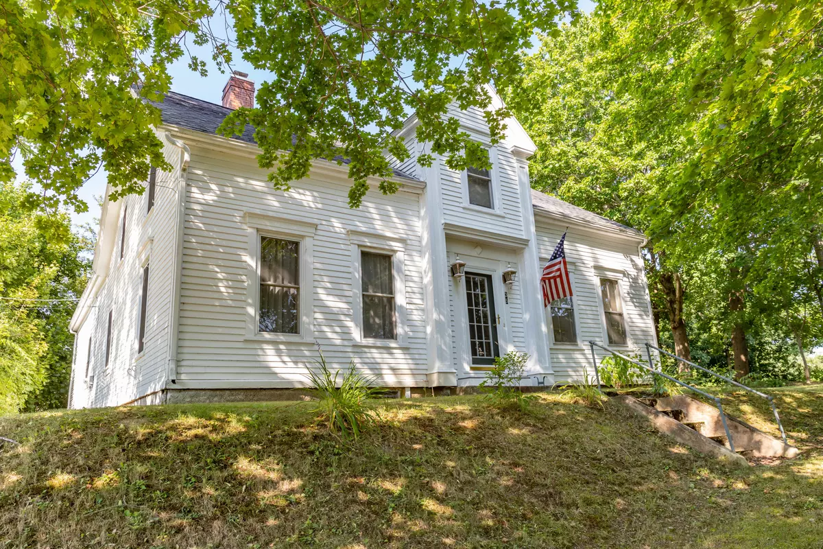 Bucksport, ME 04416,35 Central ST