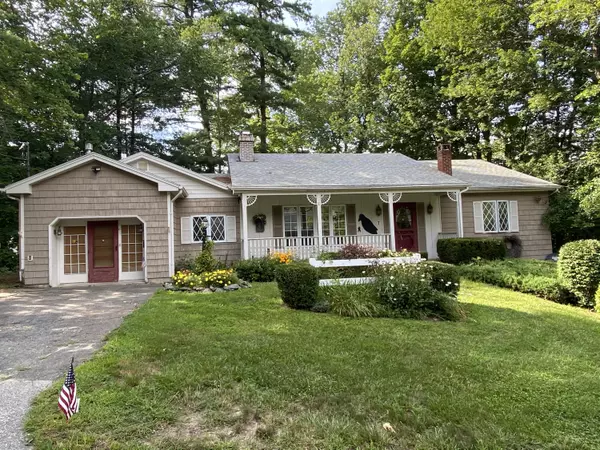 7 Clark ST, Auburn, ME 04210