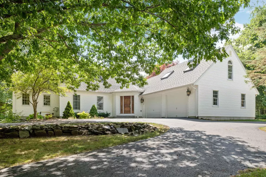 349 Mitchell RD, Cape Elizabeth, ME 04107