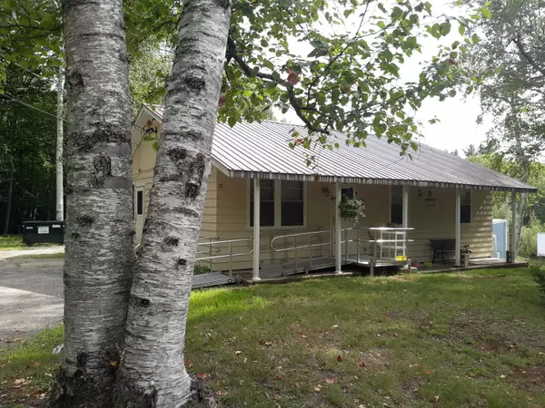 10 Wilkins AVE, Wilton, ME 04294