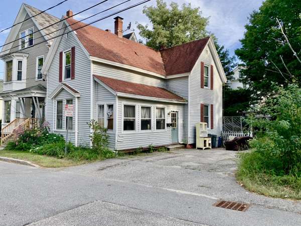 28 Vine ST, Auburn, ME 04210