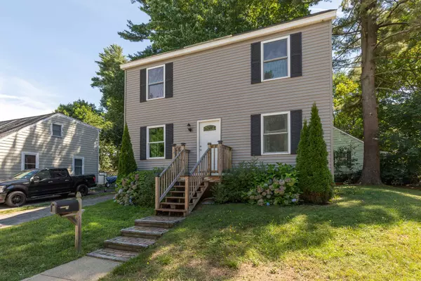 Kittery, ME 03904,6 Moore ST