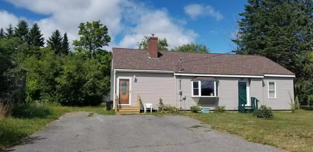 30 Hammond ST, Caribou, ME 04736