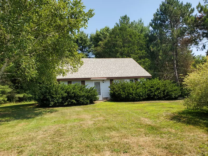 199 Williams RD, Newport, ME 04953