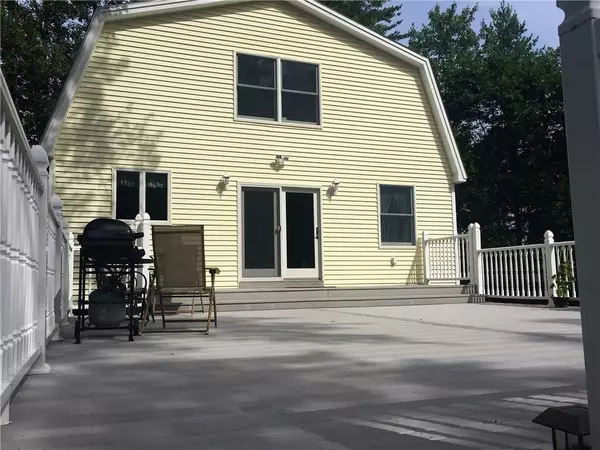 Topsham, ME 04086,159 Middlesex RD