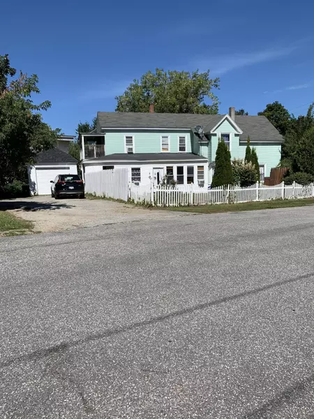 113 7th ST, Auburn, ME 04210