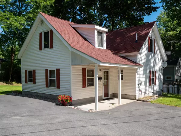 18 Youngs AVE, Ellsworth, ME 04605