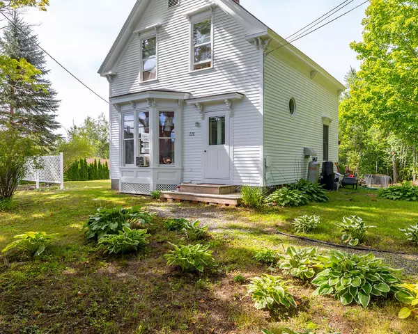 Lincolnville, ME 04849,228 Main ST